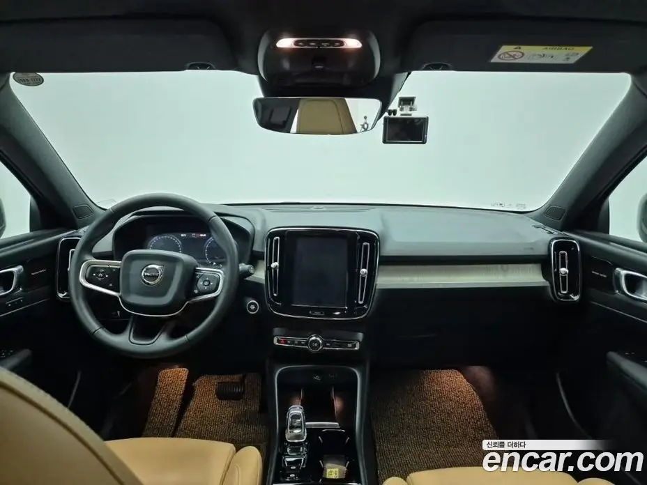 Volvo XC40 2020 2.0 автомат (гидро), фото 7 Volvo XC40 2020 2.0 автомат (гидро), фото 7