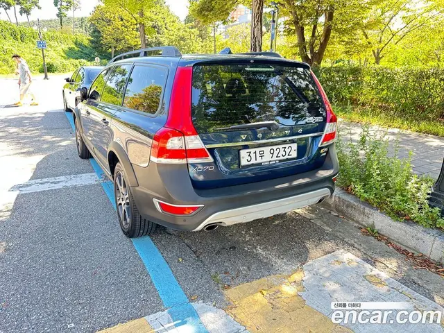 Volvo XC70 2013 2.4 автомат (гидро), миниатюра 2 Volvo XC70 2013 2.4 автомат (гидро), миниатюра 2