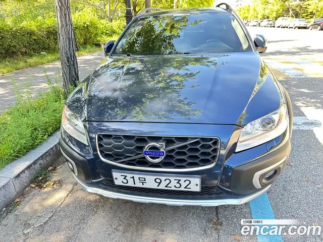 Volvo XC70 2013 2.4 автомат (гидро), миниатюра 3 Volvo XC70 2013 2.4 автомат (гидро), миниатюра 3