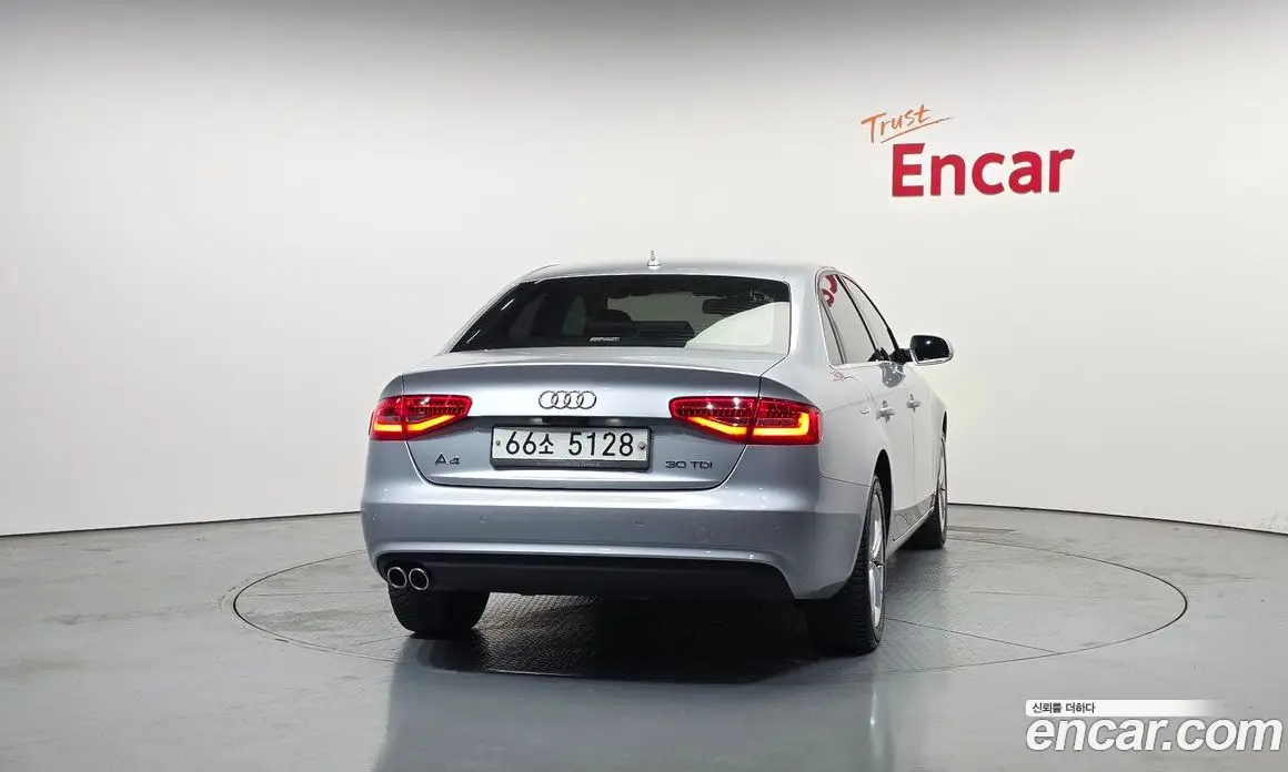 Audi A4 2015 2.0 автомат (гидро), фото 4 Audi A4 2015 2.0 автомат (гидро), фото 4