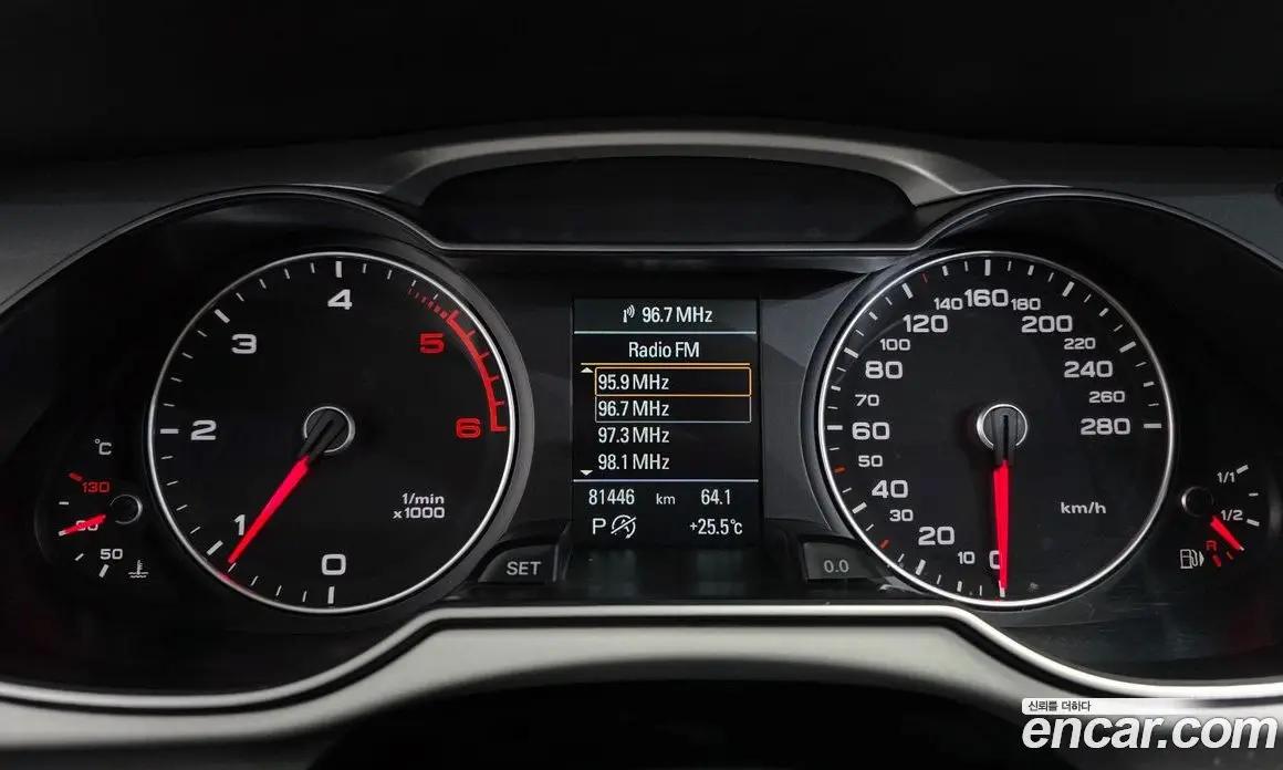 Audi A4 2015 2.0 автомат (гидро), фото 8 Audi A4 2015 2.0 автомат (гидро), фото 8