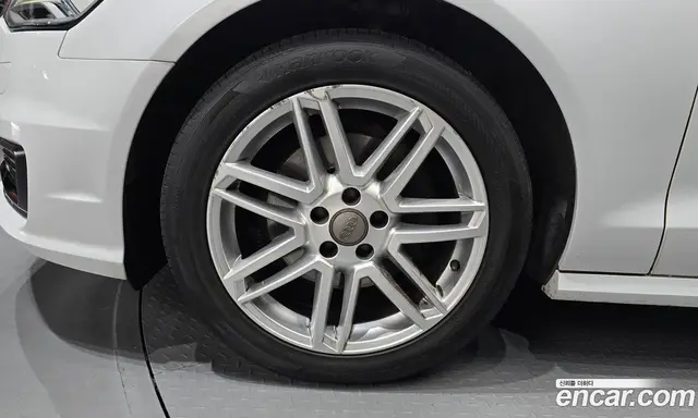 Audi A6 2016 2.0 автомат (гидро), миниатюра 5 Audi A6 2016 2.0 автомат (гидро), миниатюра 5