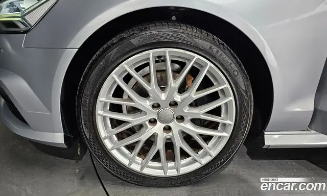Audi A6 2018 2.0 автомат (гидро), миниатюра 5