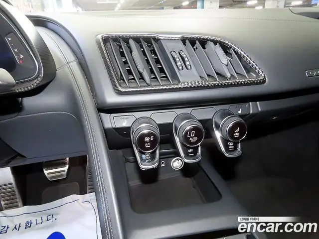 Audi R8 2017 5.2 автомат (гидро), миниатюра 11 Audi R8 2017 5.2 автомат (гидро), миниатюра 11