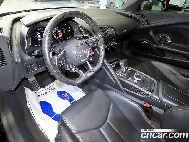 Audi R8 2017 5.2 автомат (гидро), миниатюра 6 Audi R8 2017 5.2 автомат (гидро), миниатюра 6