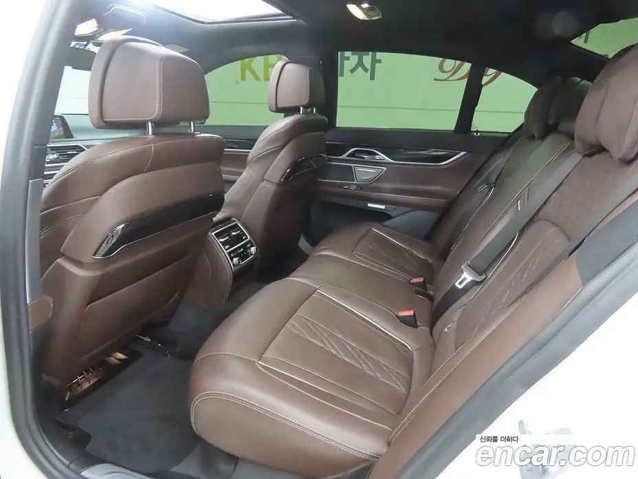 BMW 7 серия 2017 3.0 автомат (гидро), фото 6