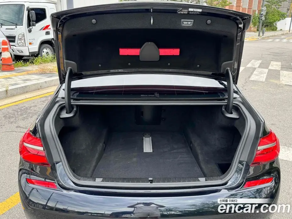 BMW 7 серия 2019 6.6 автомат (гидро), фото 6 BMW 7 серия 2019 6.6 автомат (гидро), фото 6