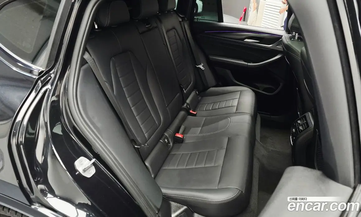 BMW X4 2023 2.0 автомат (гидро), фото 17