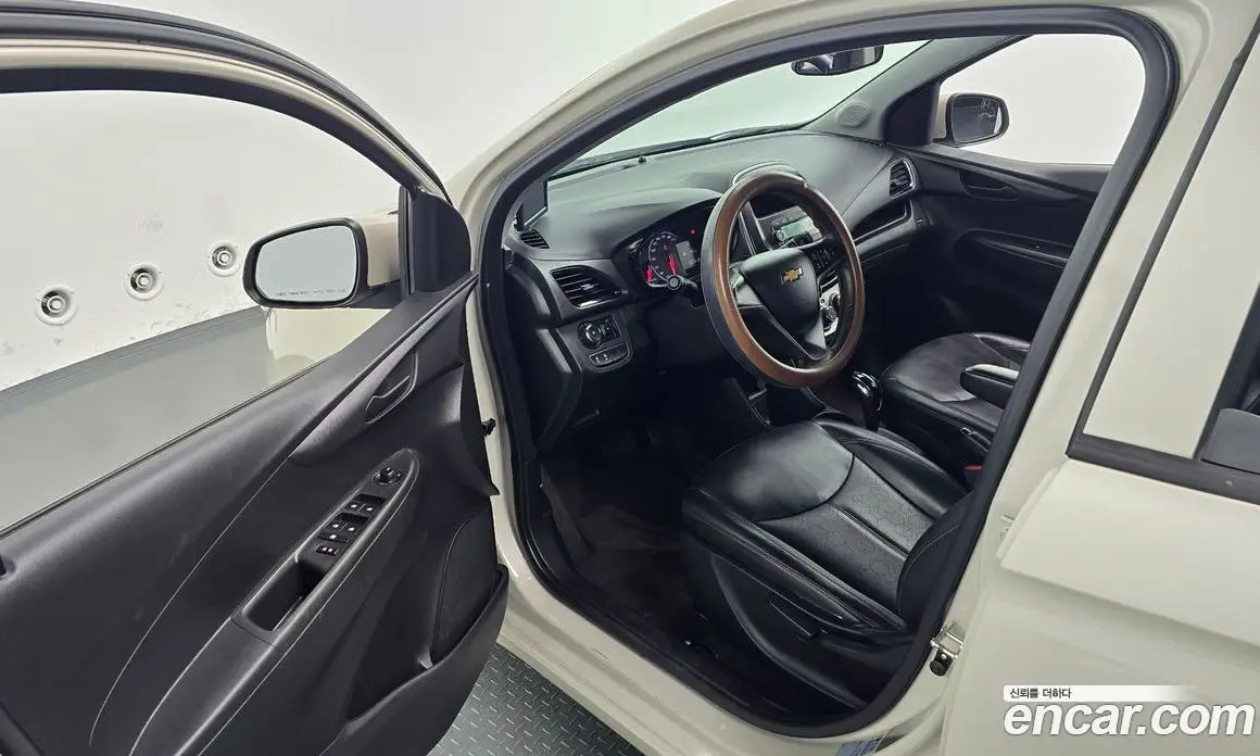 Chevrolet Spark 2015 1.0 автомат (гидро), фото 11