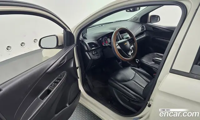 Chevrolet Spark 2015 1.0 автомат (гидро), миниатюра 11