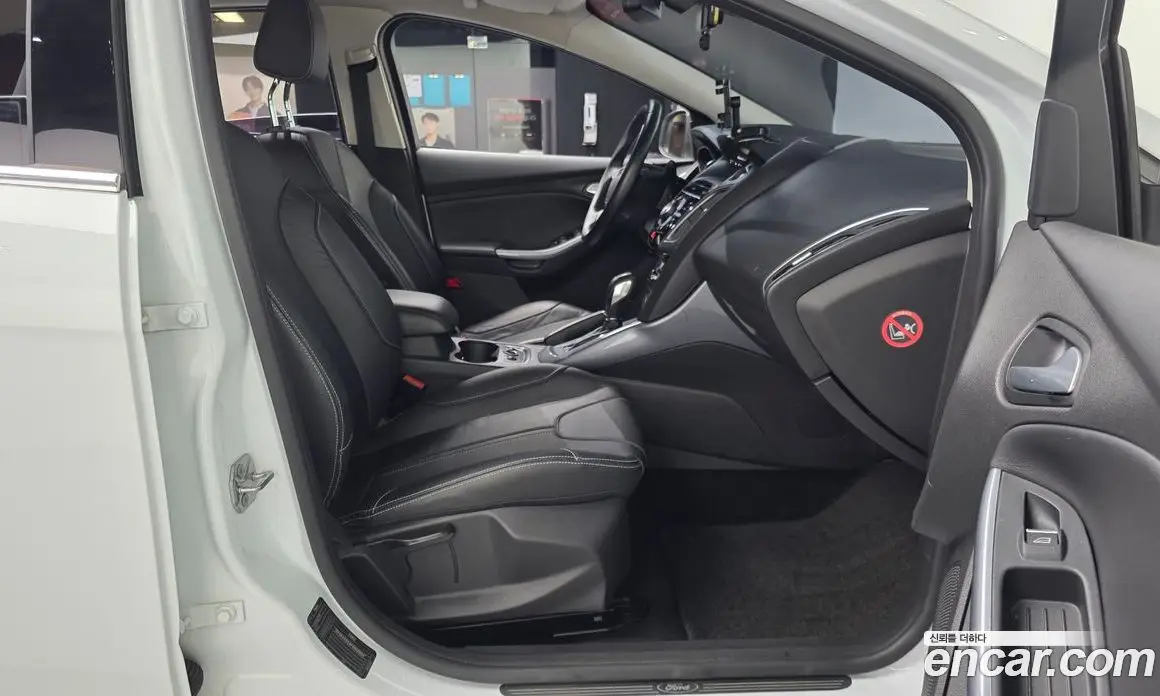 Ford Focus 2015 2.0 автомат (гидро), фото 11