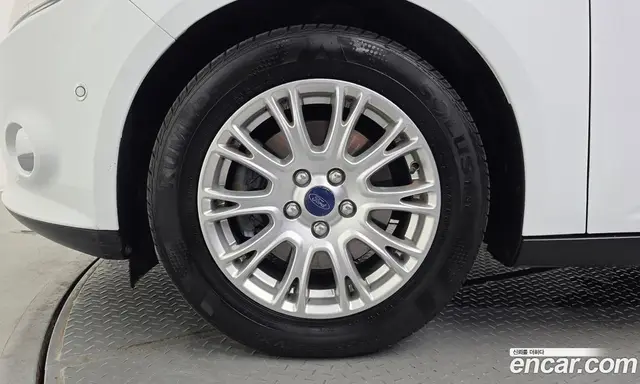 Ford Focus 2015 2.0 автомат (гидро), миниатюра 5