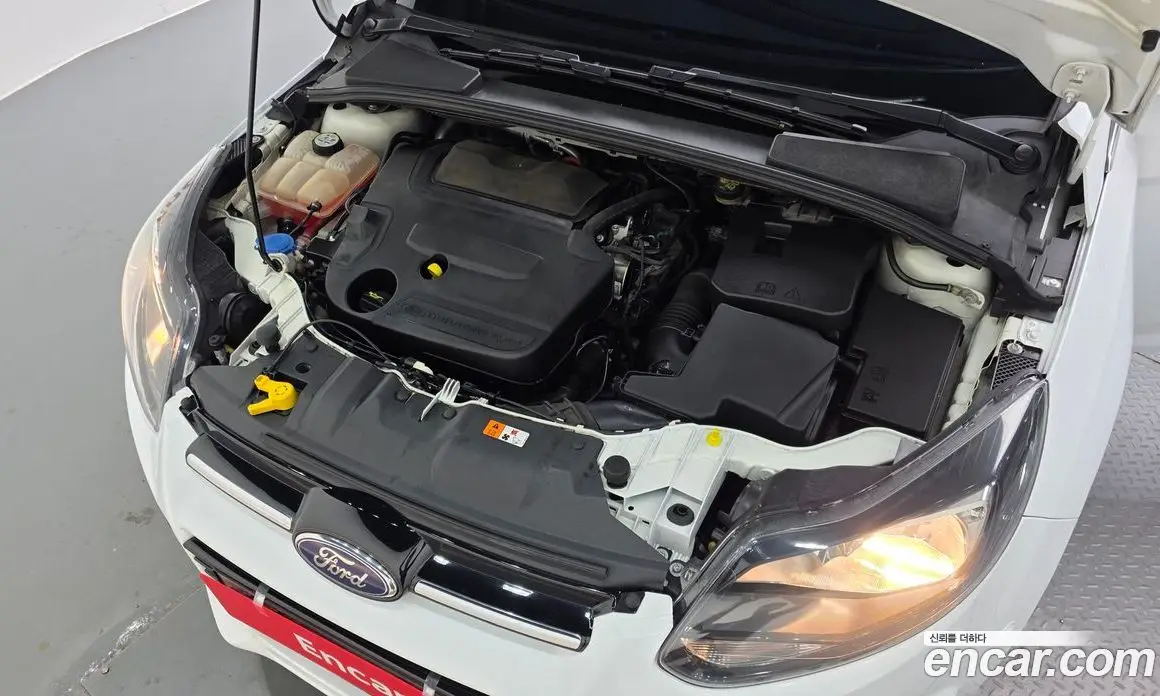 Ford Focus 2015 2.0 автомат (гидро), фото 6