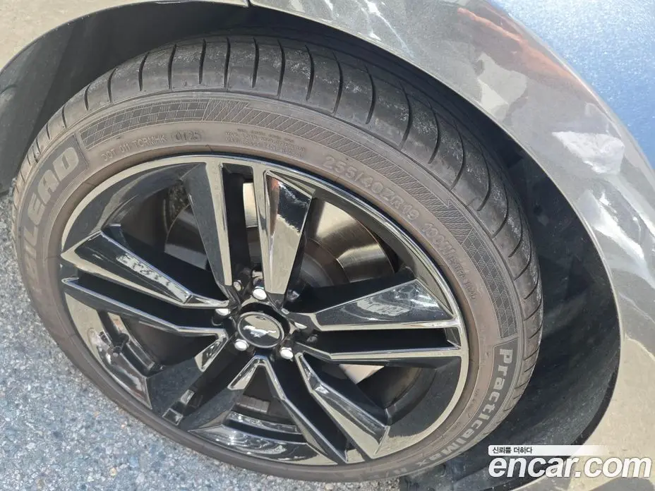 Ford Mustang 2016 2.3 автомат (гидро), фото 16