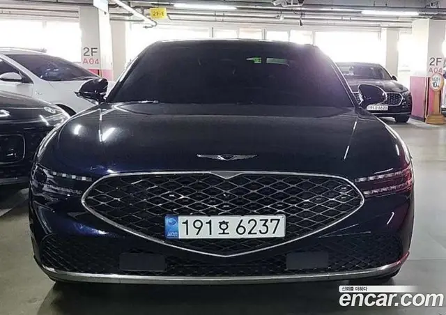 Genesis G90, 2023, 71 125 км