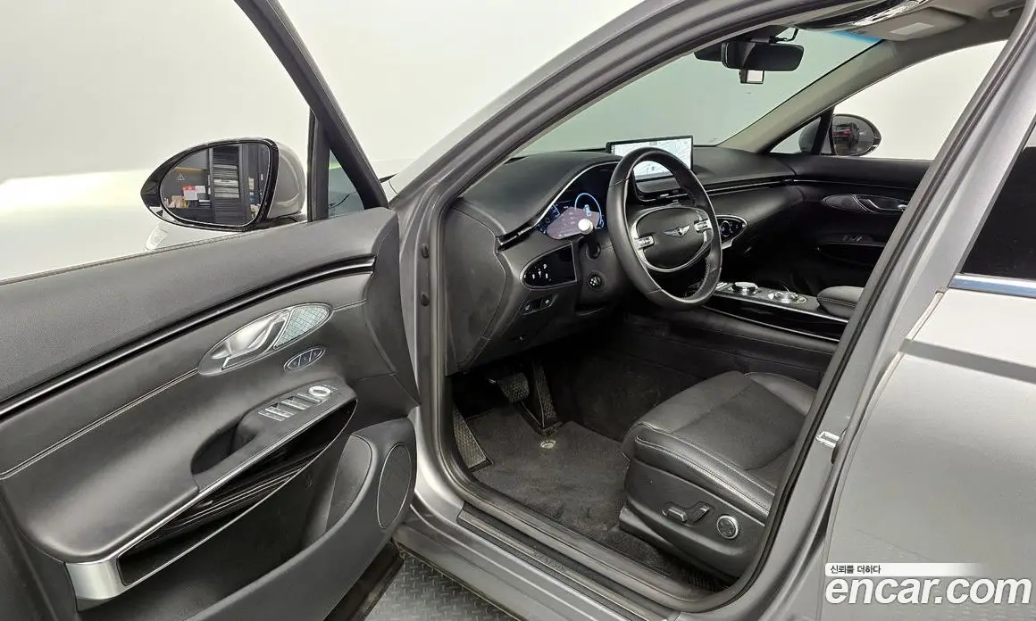 Genesis GV70 2021 2.5 автомат (гидро), фото 10 Genesis GV70 2021 2.5 автомат (гидро), фото 10