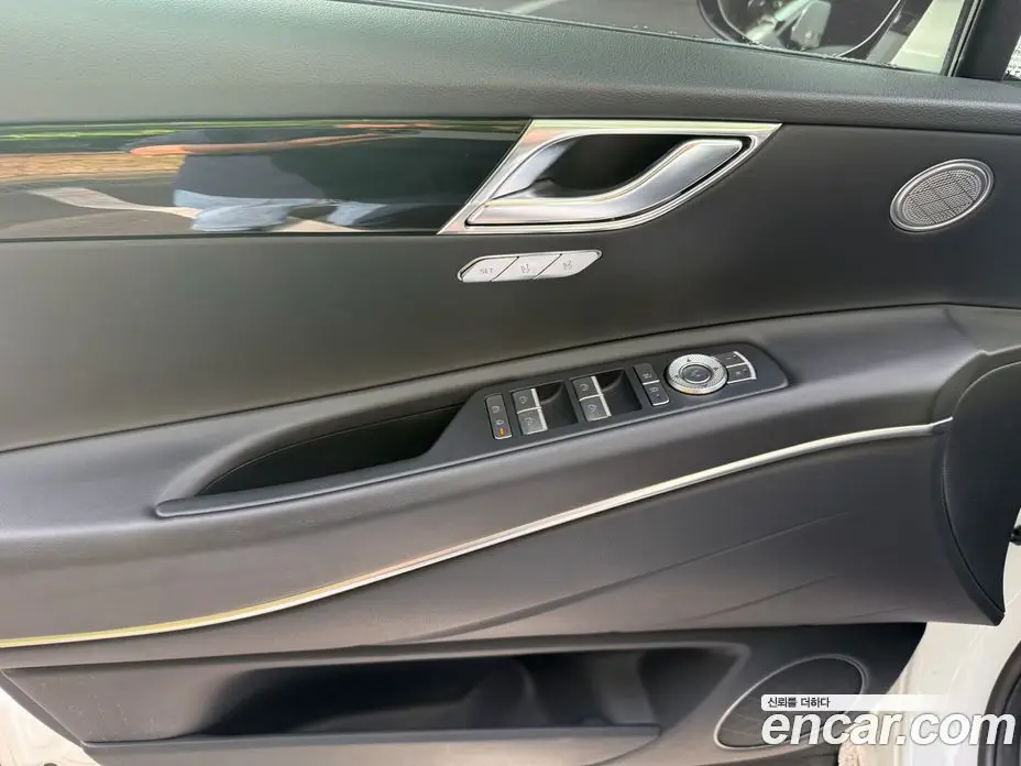 Genesis GV80 2023 2.5 автомат (гидро), фото 5 Genesis GV80 2023 2.5 автомат (гидро), фото 5