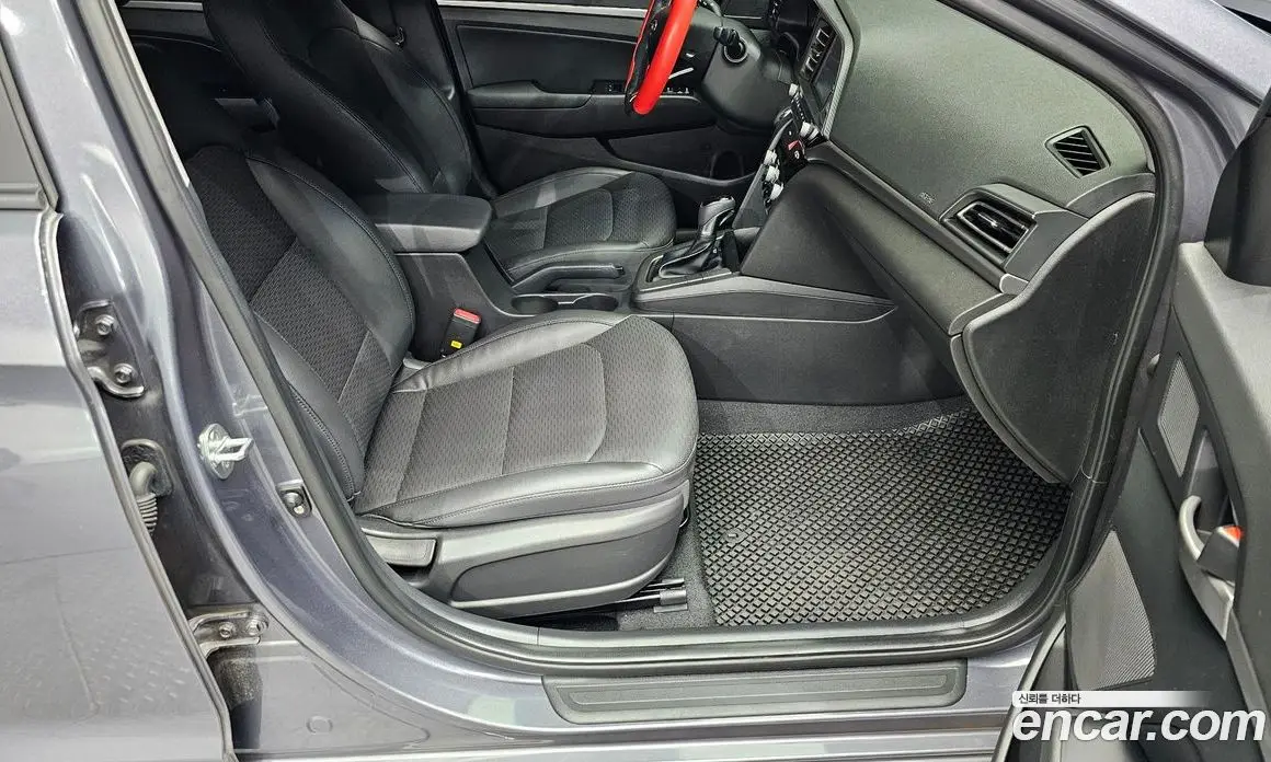 Hyundai Avante 2019 1.6 автомат (гидро), фото 11