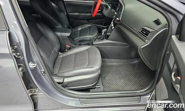 Hyundai Avante 2019 1.6 автомат (гидро), миниатюра 11