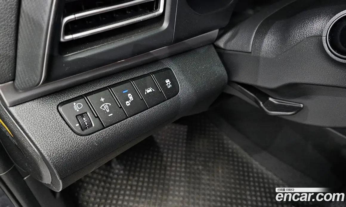 Hyundai Avante 2019 1.6 автомат (гидро), фото 19