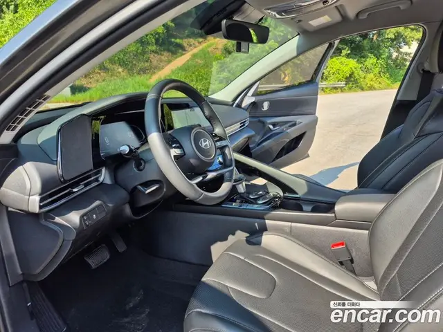 Hyundai Avante 2025 1.6 автомат (гидро), миниатюра 10 Hyundai Avante 2025 1.6 автомат (гидро), миниатюра 10