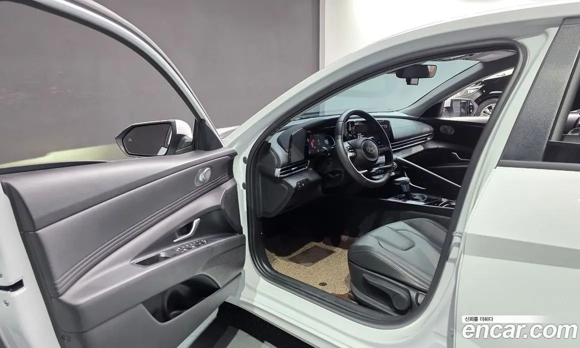 Hyundai Avante 2026 1.6 автомат (гидро), фото 10