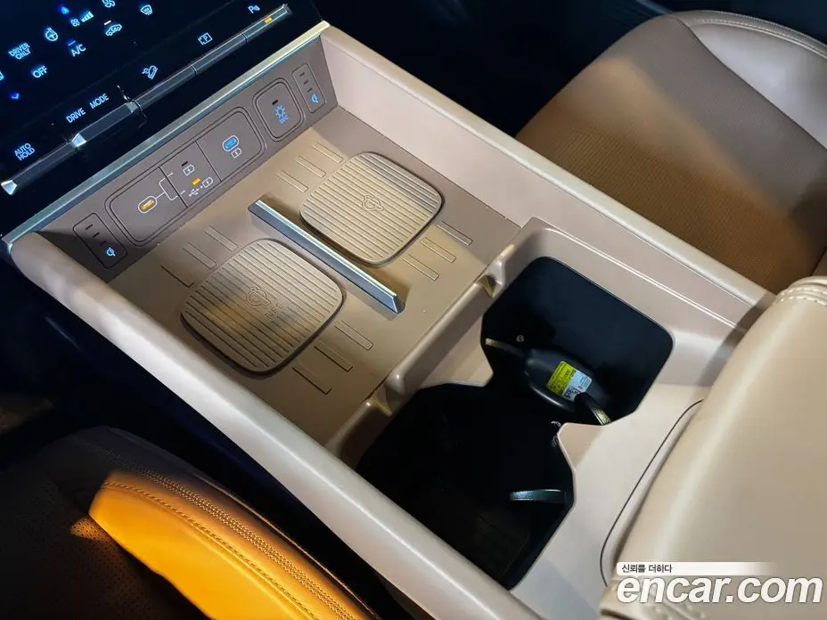 Hyundai Santa Fe 2024 1.6 автомат (гидро), фото 14