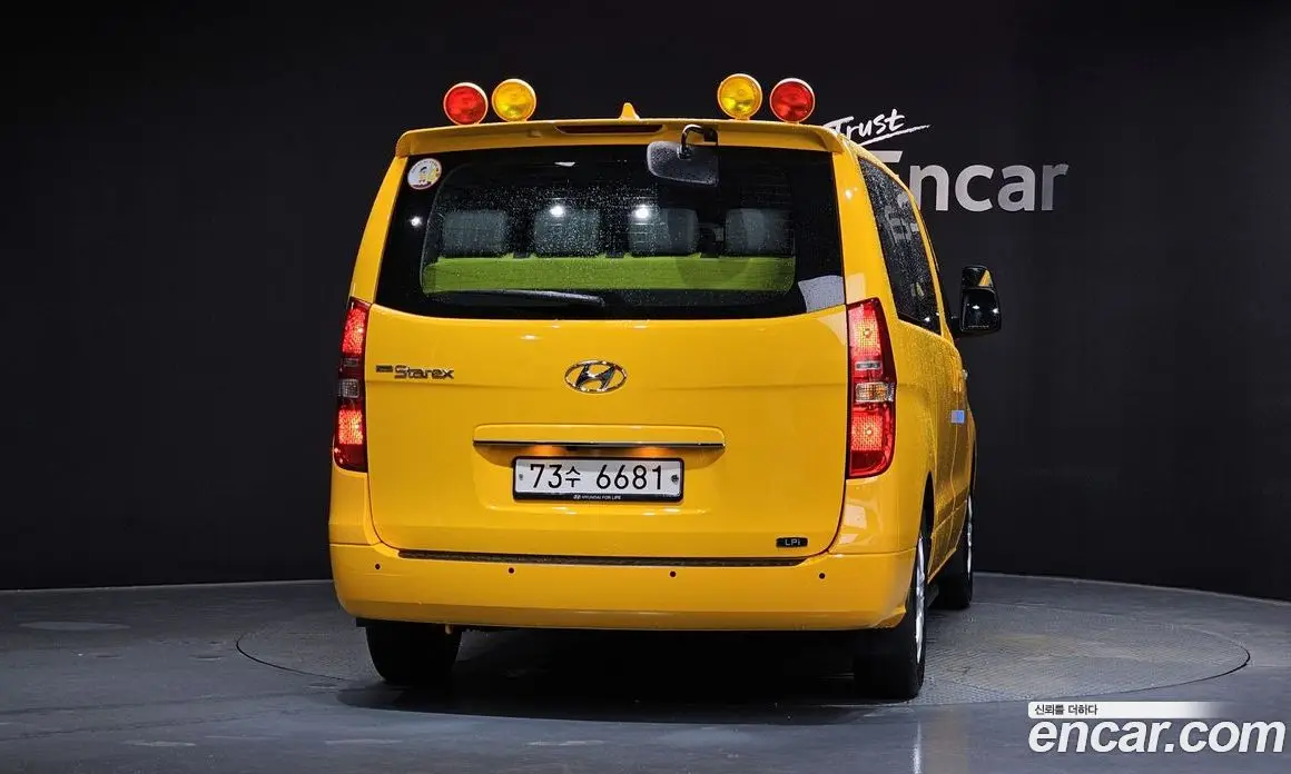 Hyundai Starex 2021 2.4 автомат (гидро), фото 4 Hyundai Starex 2021 2.4 автомат (гидро), фото 4