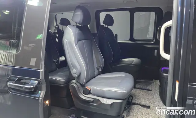 Hyundai Staria 2021 3.5 автомат (гидро), миниатюра 12