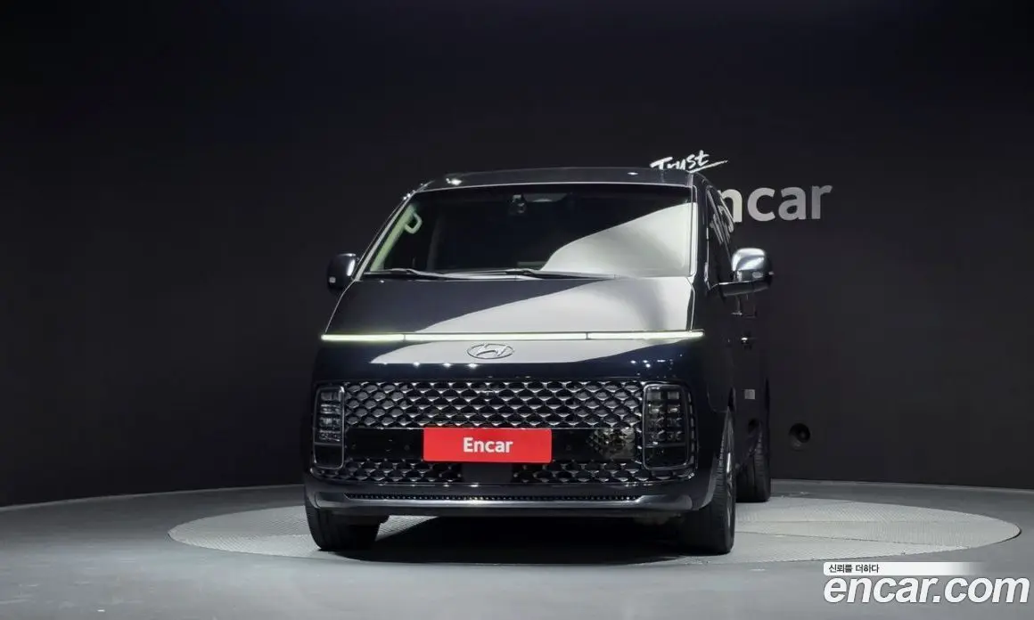 Hyundai Staria 2021 3.5 автомат (гидро), фото 3