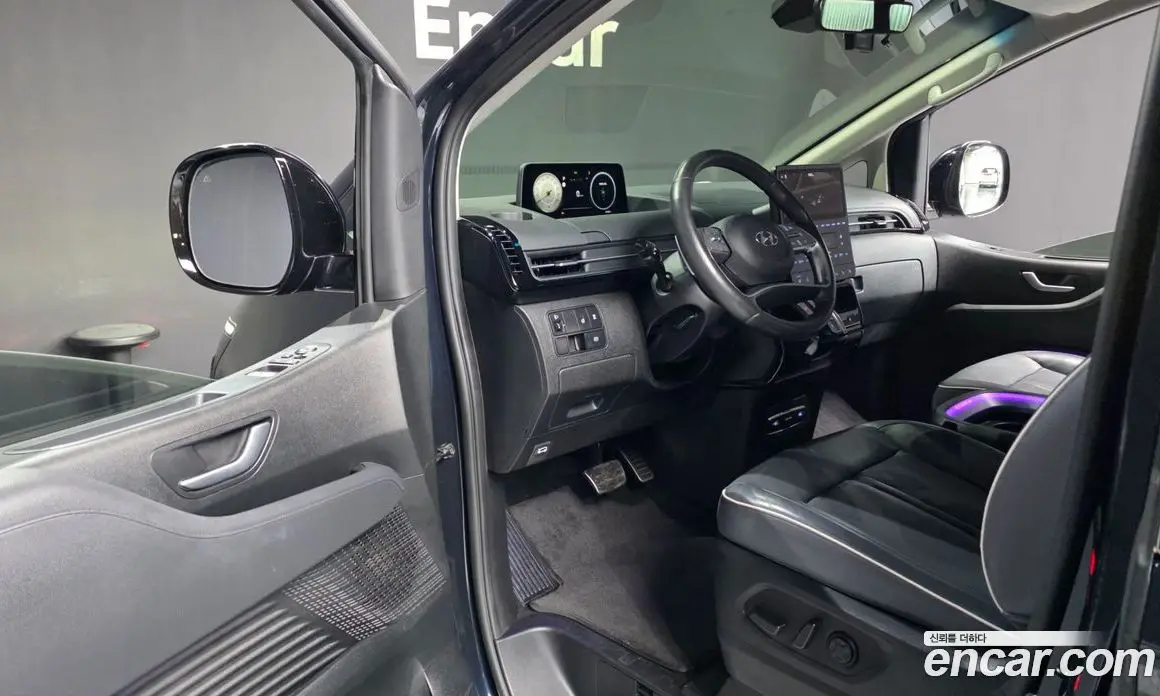 Hyundai Staria 2021 3.5 автомат (гидро), фото 10