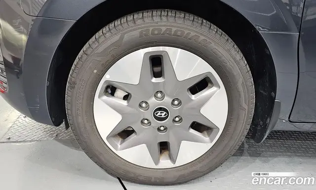 Hyundai Staria 2023 3.5 автомат (гидро), миниатюра 5