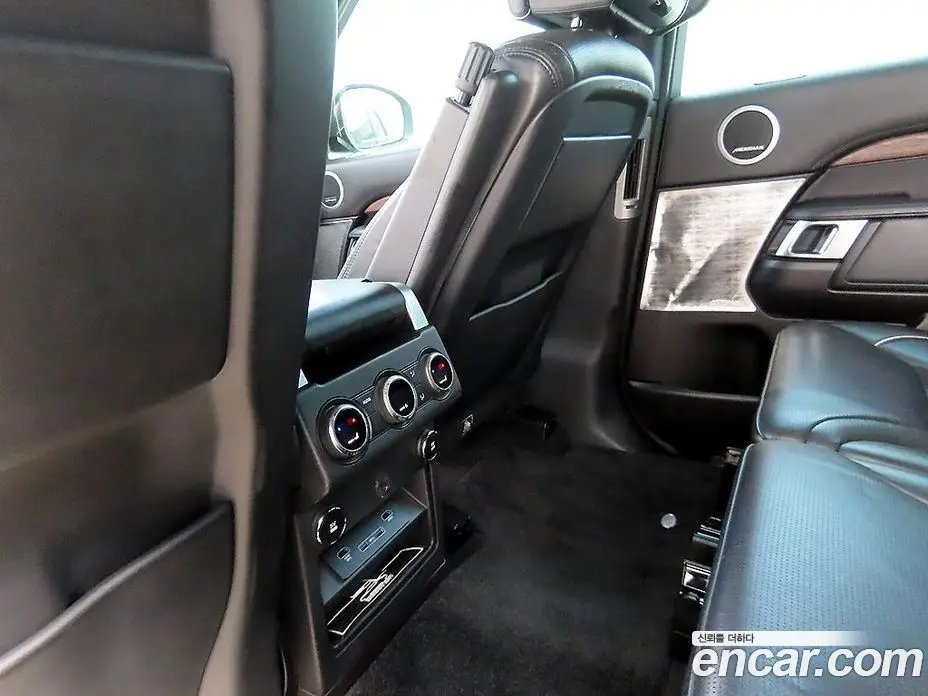 Land Rover Discovery 2018 3.0 автомат (гидро), фото 14 Land Rover Discovery 2018 3.0 автомат (гидро), фото 14