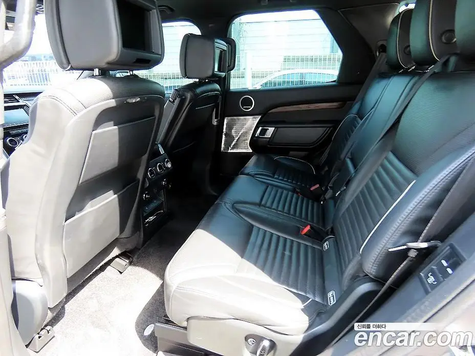Land Rover Discovery 2018 3.0 автомат (гидро), фото 6 Land Rover Discovery 2018 3.0 автомат (гидро), фото 6