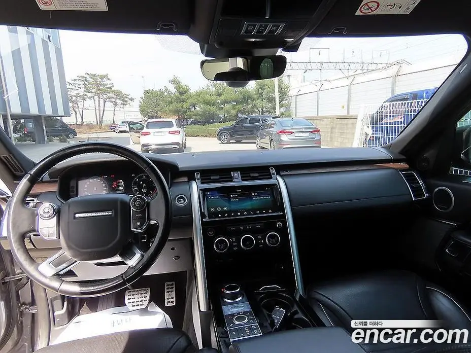 Land Rover Discovery 2018 3.0 автомат (гидро), фото 7 Land Rover Discovery 2018 3.0 автомат (гидро), фото 7