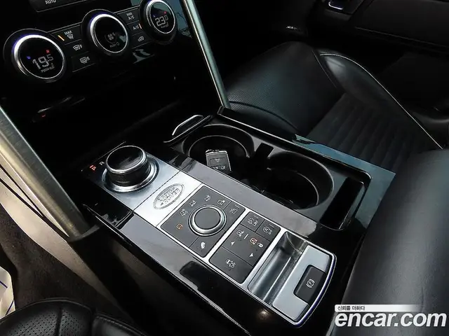 Land Rover Discovery 2018 3.0 автомат (гидро), миниатюра 10 Land Rover Discovery 2018 3.0 автомат (гидро), миниатюра 10