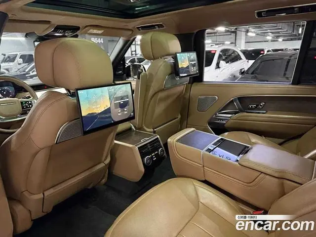 Land Rover Range Rover 2023 3.0 автомат (гидро), миниатюра 11