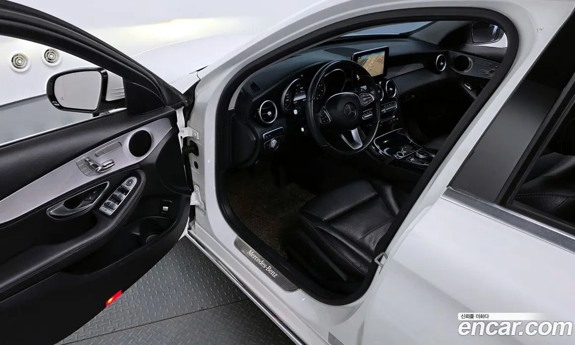 Mercedes-Benz C-Class 2015 2.1 автомат (гидро), фото 11 Mercedes-Benz C-Class 2015 2.1 автомат (гидро), фото 11