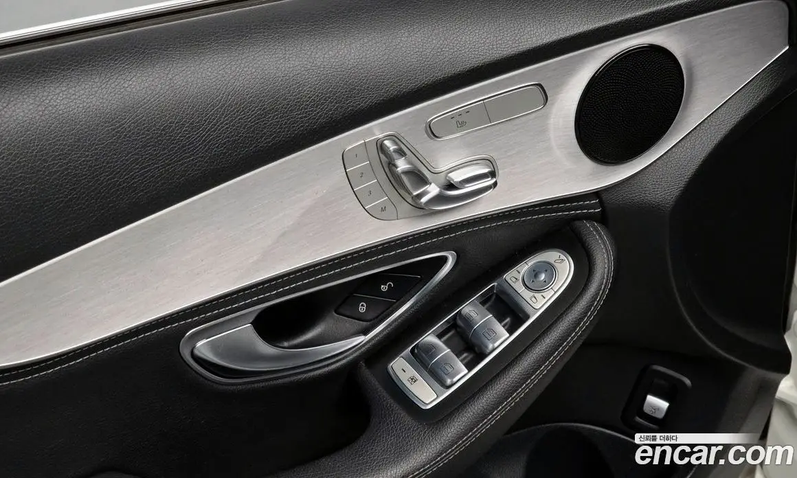 Mercedes-Benz C-Class 2015 2.1 автомат (гидро), фото 17 Mercedes-Benz C-Class 2015 2.1 автомат (гидро), фото 17