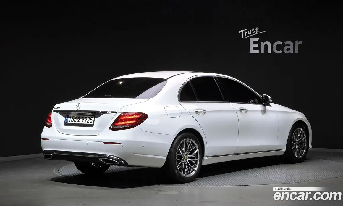 Mercedes-Benz E-Class 2016 1.9 автомат (гидро), фото 2 Mercedes-Benz E-Class 2016 1.9 автомат (гидро), фото 2