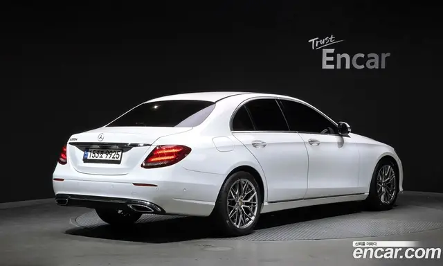 Mercedes-Benz E-Class 2016 1.9 автомат (гидро), миниатюра 2 Mercedes-Benz E-Class 2016 1.9 автомат (гидро), миниатюра 2