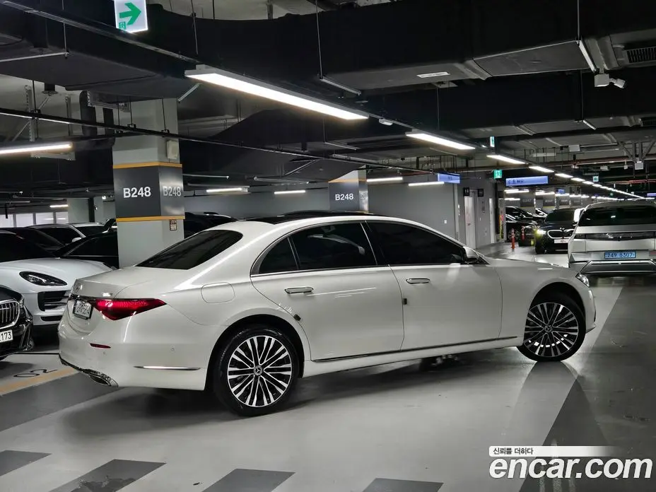 Mercedes-Benz S-Class 2023 3.0 автомат (гидро), фото 2 Mercedes-Benz S-Class 2023 3.0 автомат (гидро), фото 2