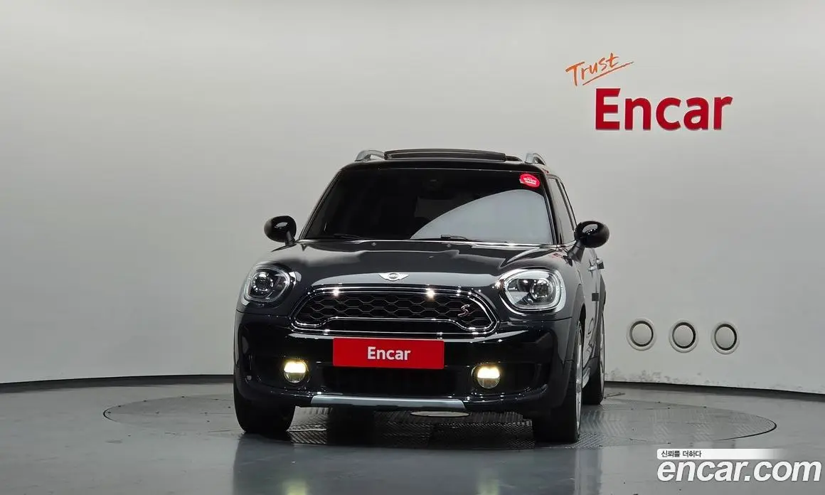 Mini Countryman 2017 2.0 автомат (гидро), фото 3 Mini Countryman 2017 2.0 автомат (гидро), фото 3