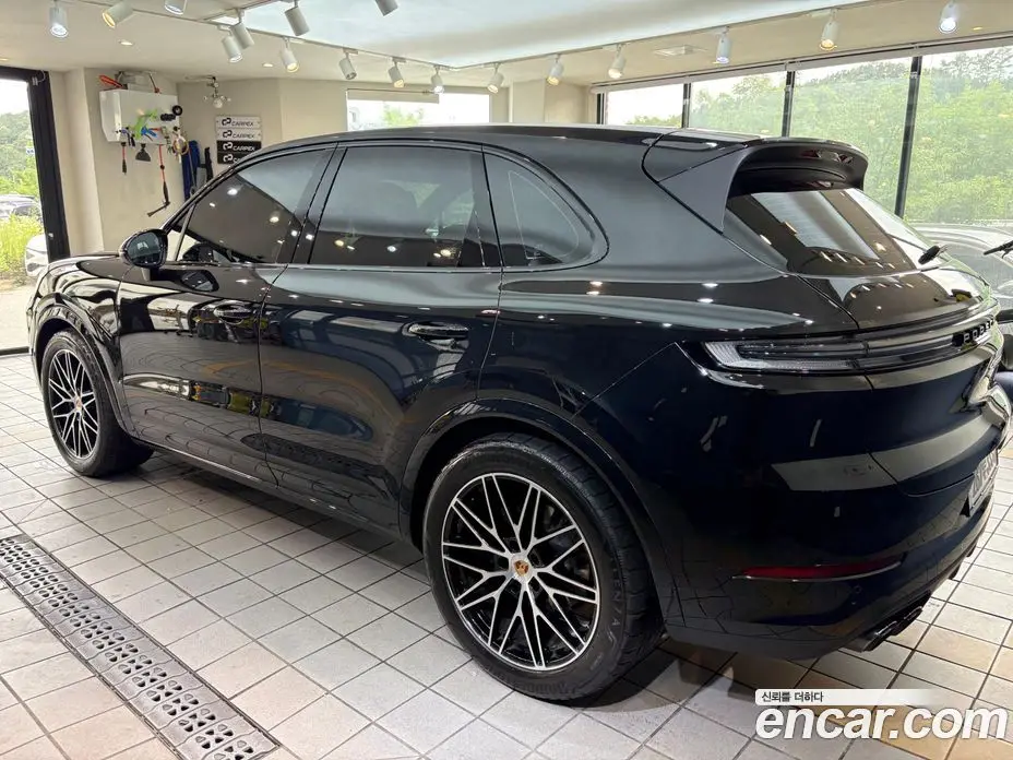 Porsche Cayenne 2025 3.0 автомат (гидро), фото 8 Porsche Cayenne 2025 3.0 автомат (гидро), фото 8