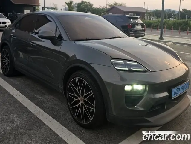 Porsche Macan, 2025, 22 263 км