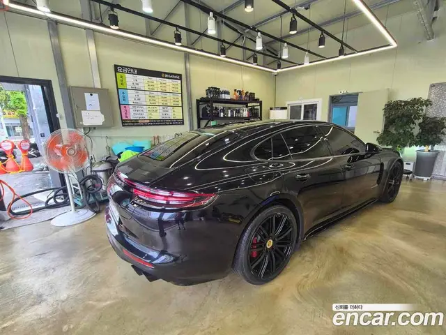 Porsche Panamera 2019 3.0 автомат (гидро), миниатюра 5 Porsche Panamera 2019 3.0 автомат (гидро), миниатюра 5