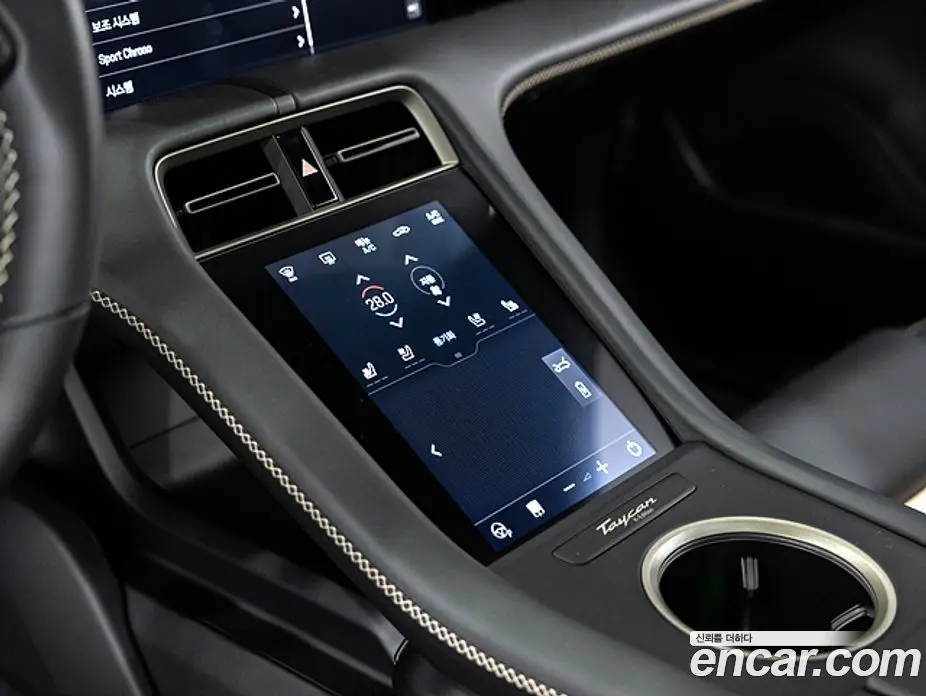Porsche Taycan 2025 0.1 автомат (гидро), фото 20
