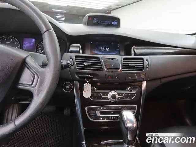 Renault (Samsung) SM5 2010 2.0 автомат (гидро), миниатюра 10 Renault (Samsung) SM5 2010 2.0 автомат (гидро), миниатюра 10
