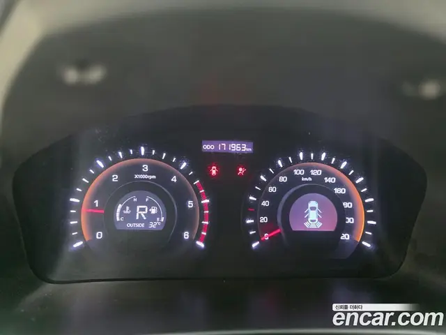 SsangYong Korando 2014 2.0 автомат (гидро), миниатюра 8
