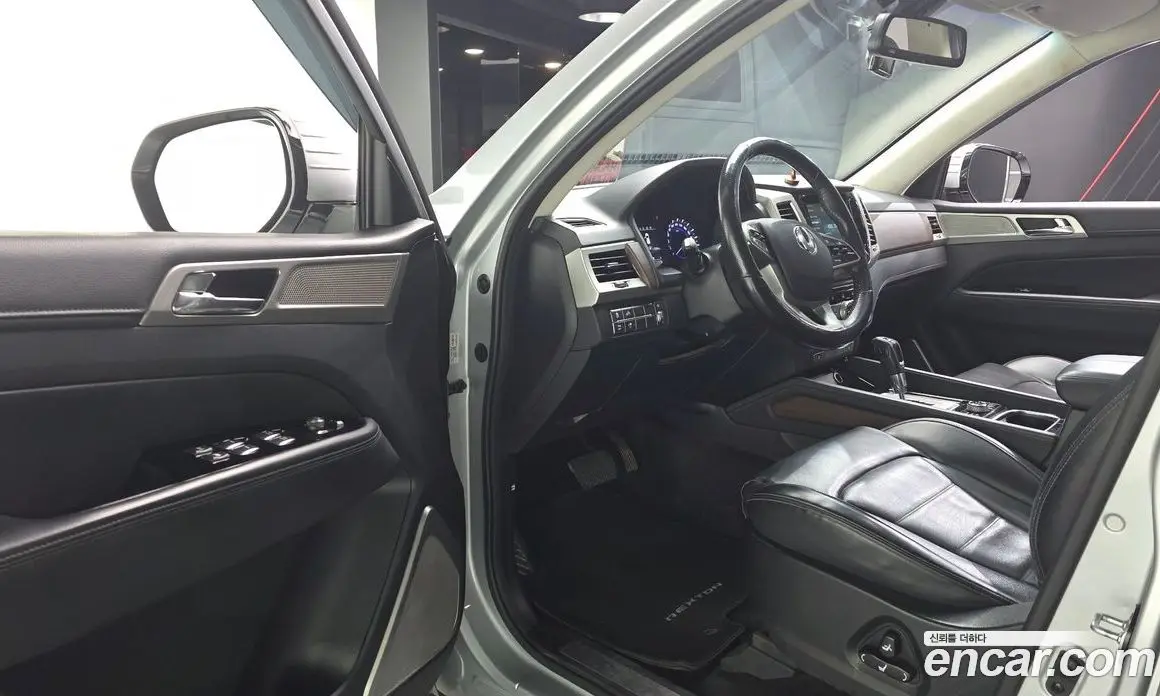 SsangYong Rexton 2017 2.2 автомат (гидро), фото 10 SsangYong Rexton 2017 2.2 автомат (гидро), фото 10